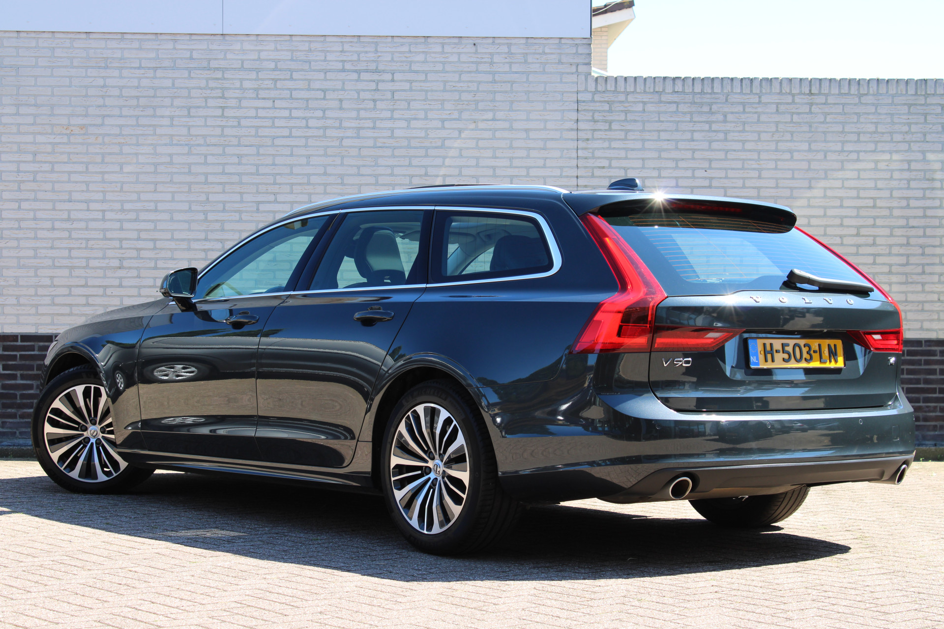 Volvo V90